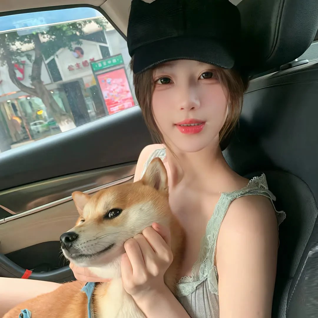 埃舍尔街的红色邮筒